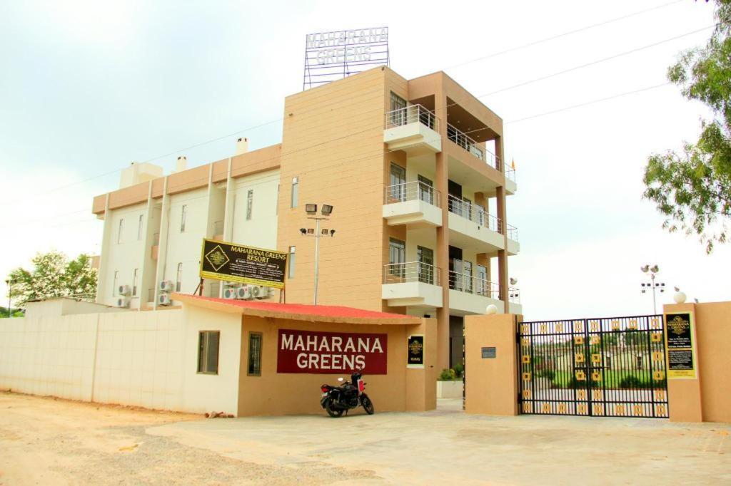 Resort Maharana Greens *